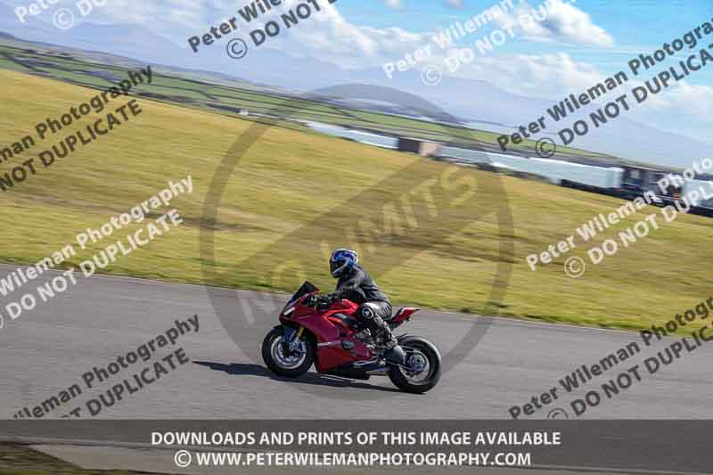 anglesey no limits trackday;anglesey photographs;anglesey trackday photographs;enduro digital images;event digital images;eventdigitalimages;no limits trackdays;peter wileman photography;racing digital images;trac mon;trackday digital images;trackday photos;ty croes